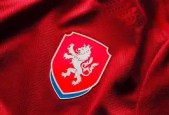 开云app-捷克国家队遭遇惨败，教练组寻找突破口()