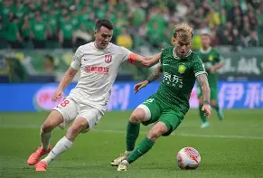 开云体育-格拉纳达豪取三分，重返争冠集团()  第2张