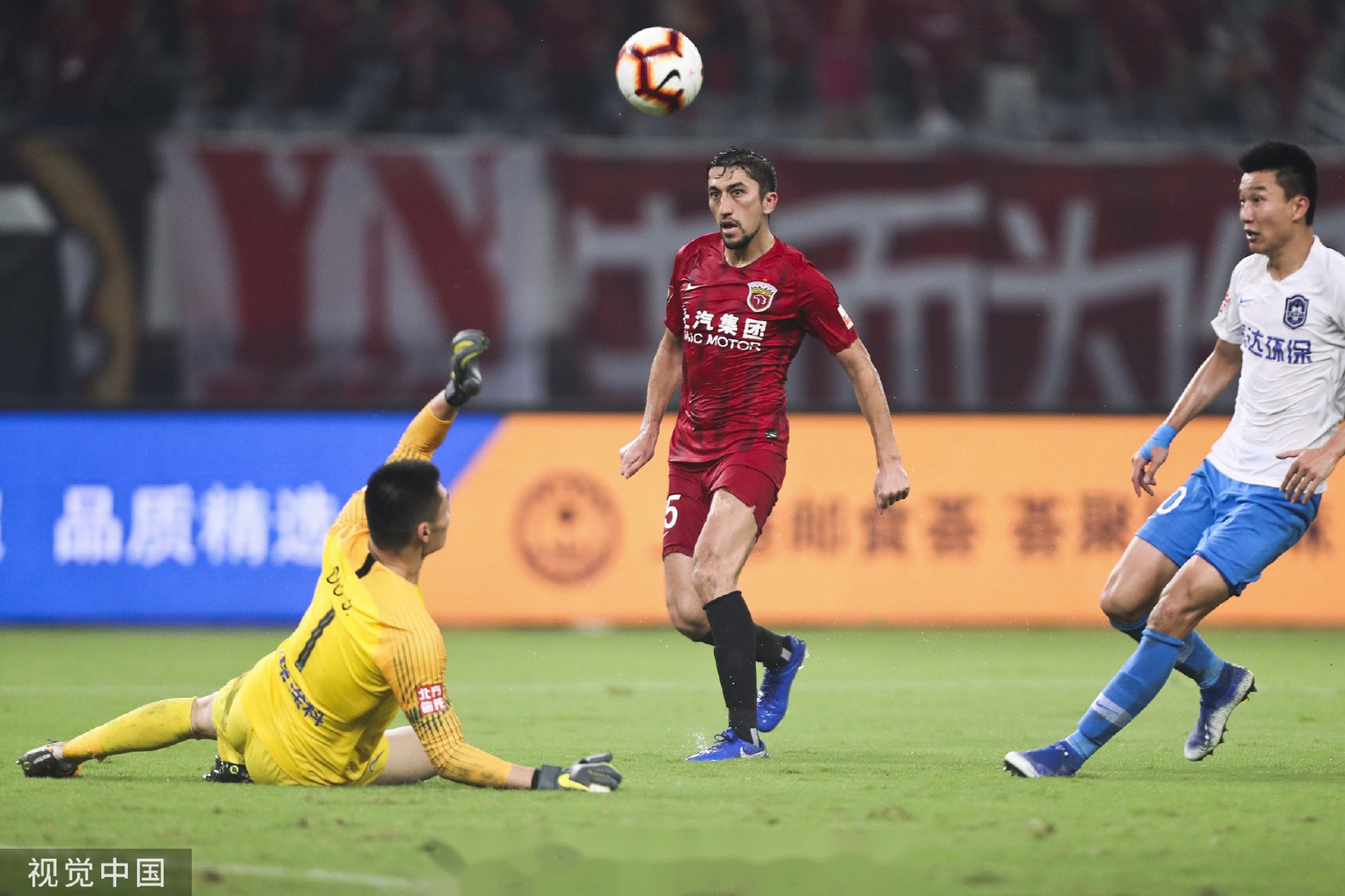 开云体育官网-上海上港球员贡献关键进球，帮助球队取胜()  第2张