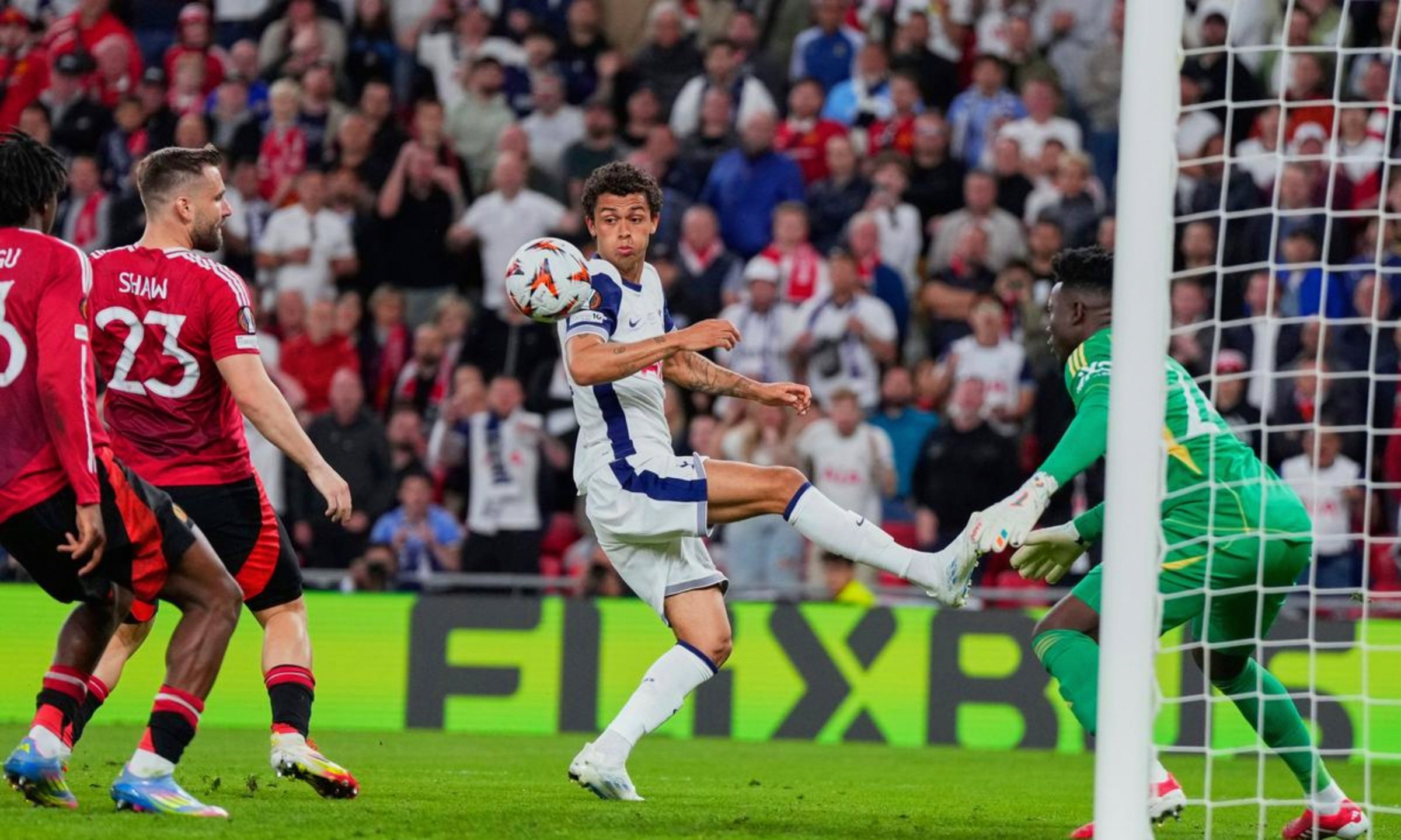 开云体育在线-热刺球员受伤影响状态，客场失利遭遇困境()  第2张