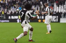 开云电子登录-尤文图斯球员庆祝胜利，展望未来挑战()  第2张