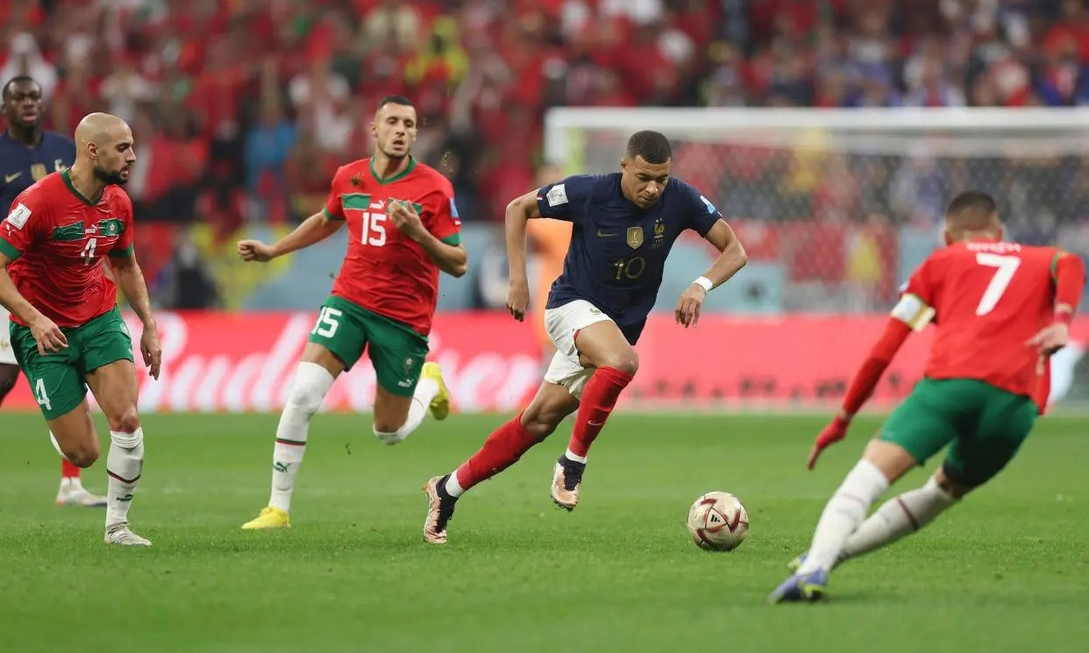 开云app登录-法国强队战胜对手，赢得赛场胜利()  第2张