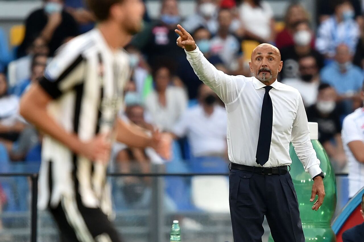 开云电子登录-阿根廷主帅宣布辞职，球队陷入换帅风波()  第2张